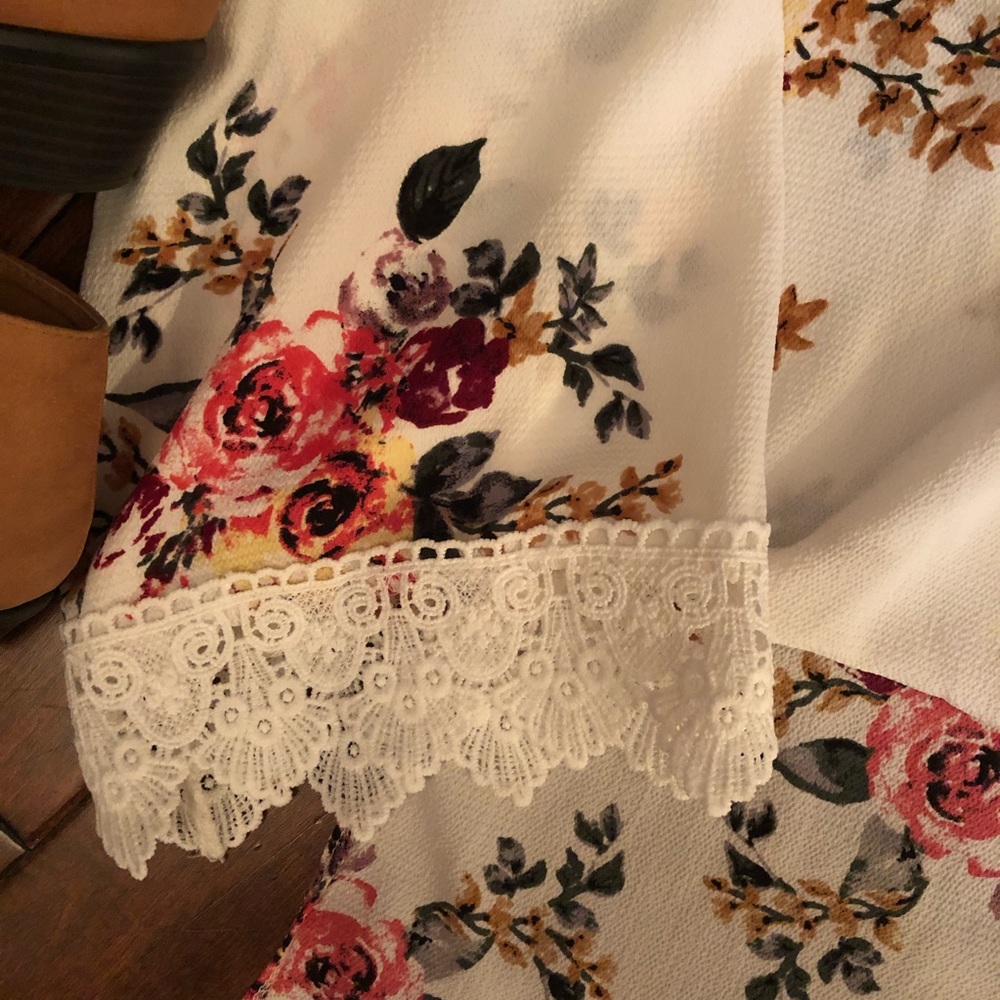 Womens White Boho Faux Wrap Floral Print Hi Low Fluted Sleeve Blouse Size Small - Picture 7 of 8